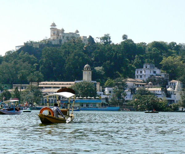 taxi service in Udaipur
