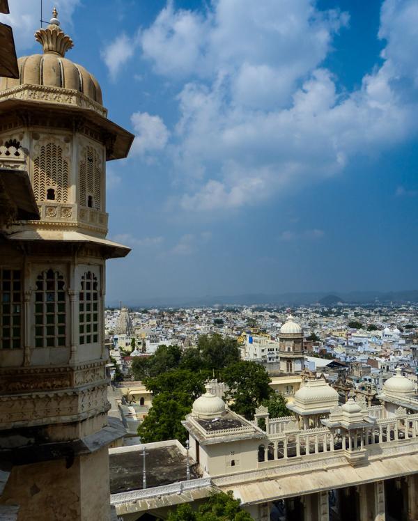 Cabs in Udaipur